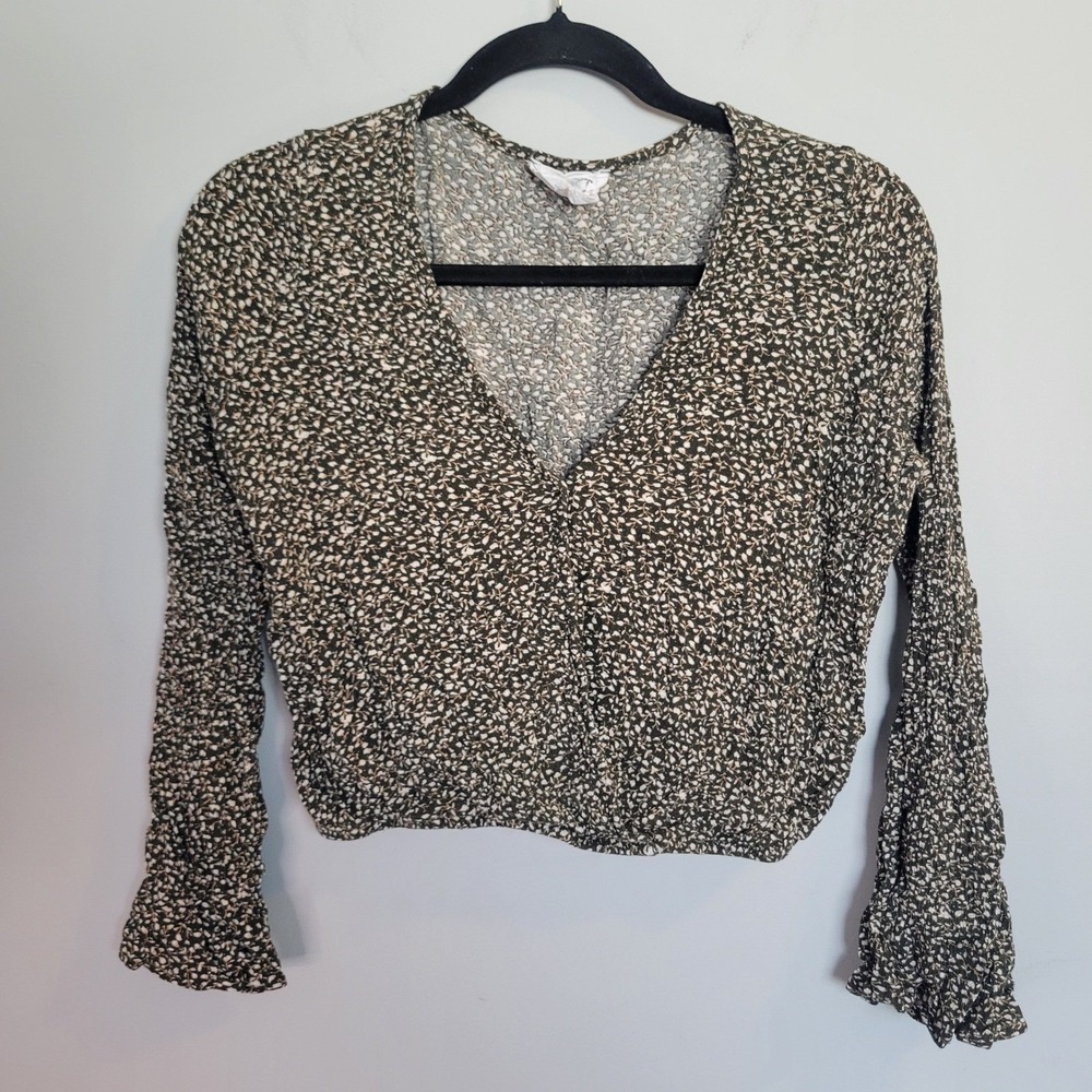 Sadie & Sage Women Green Floral V-Neck Long Sleeve Ruffle Crop Top Blouse